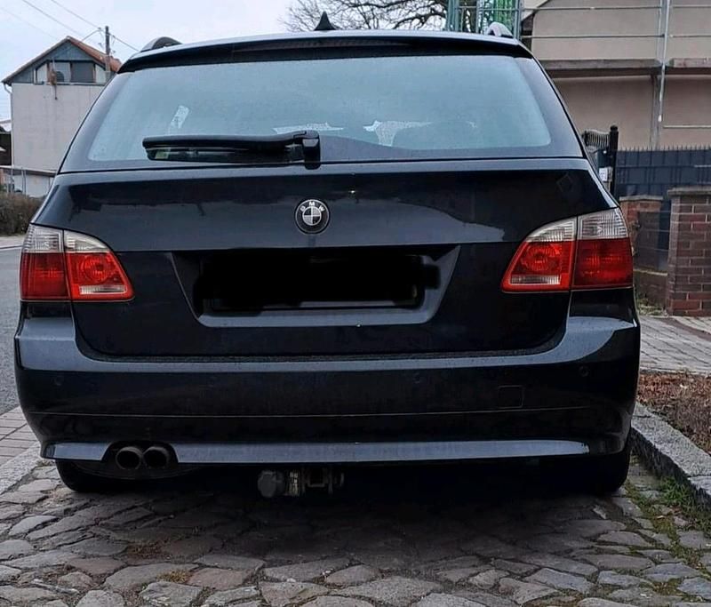 Gebraucht BMW 525 178 PS (130 kW) 2005 Schwarz Kombi