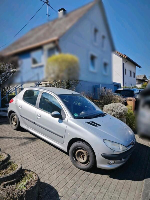 Silber Gebraucht 2003 Peugeot 206 Kleinwagen | 500 € (Superpreis) - Bild 1/4