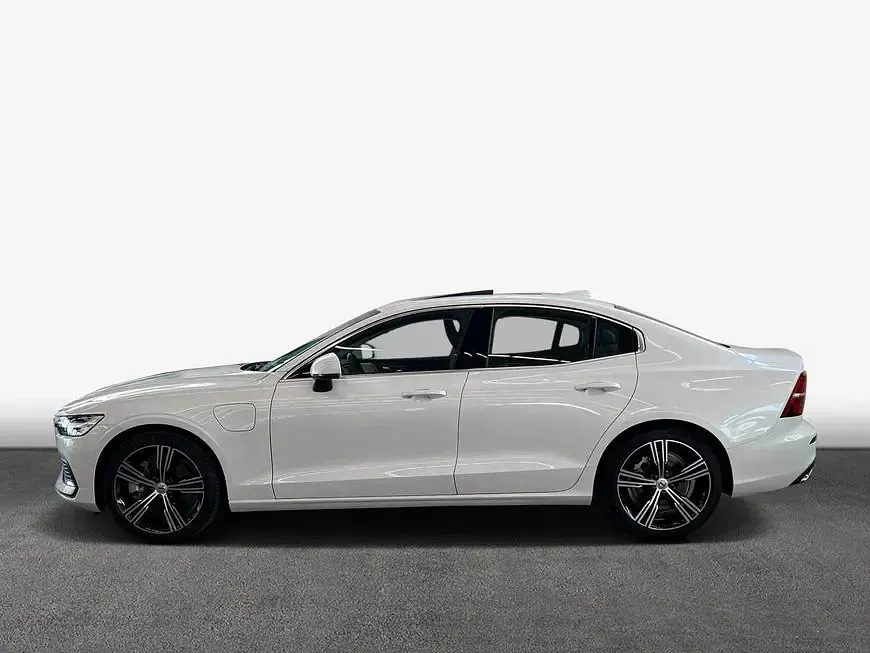 Gebraucht Volvo S60 Inscription 392 PS (288 kW) 2022 Crystal whiteperleffekt 707 Limousine