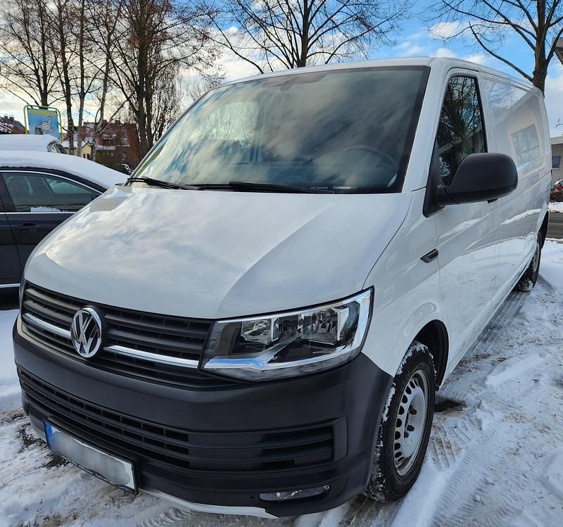 Weiß Gebraucht 2018 VW Transporter Van | 13.900 € (Fairer Preis) - Bild 1/4