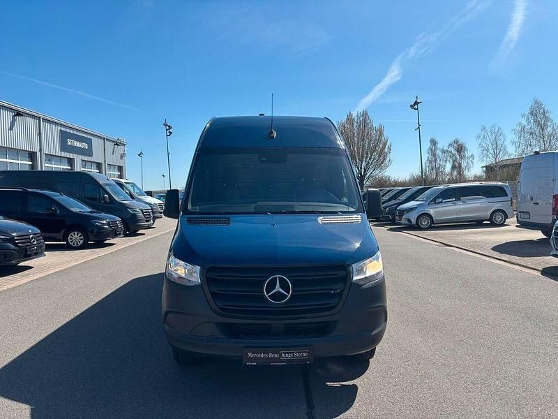 Gebraucht Mercedes Sprinter 163 PS (119 kW) 2021 Stahlblau Van