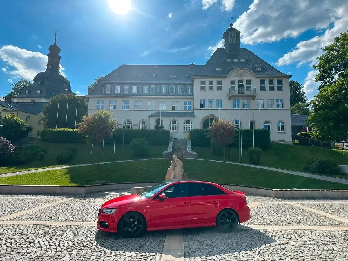 Gebraucht Audi A3 S-Line 150 PS (110 kW) 2015 Rot Limousine