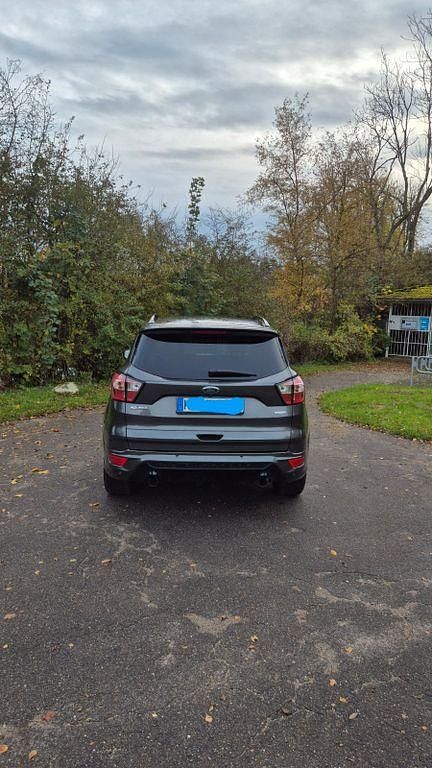 Gebraucht Ford Kuga ST-Line 175 PS (128 kW) 2018 Grau SUV