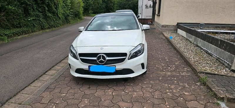 Weiß Gebraucht 2016 Mercedes A200 Limousine | 15.500 € (Etwas zu teuer) - Bild 1/4