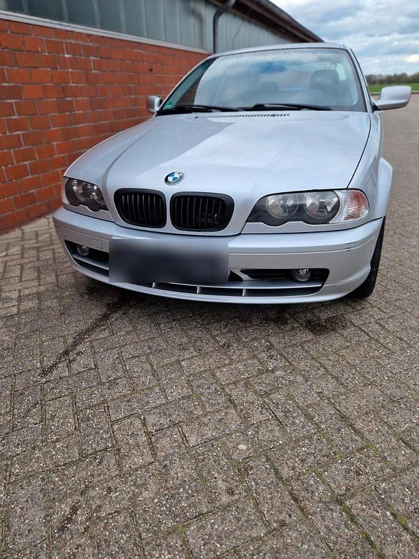 Gebraucht BMW 318 143 PS (105 kW) 2002 Silber Coupé