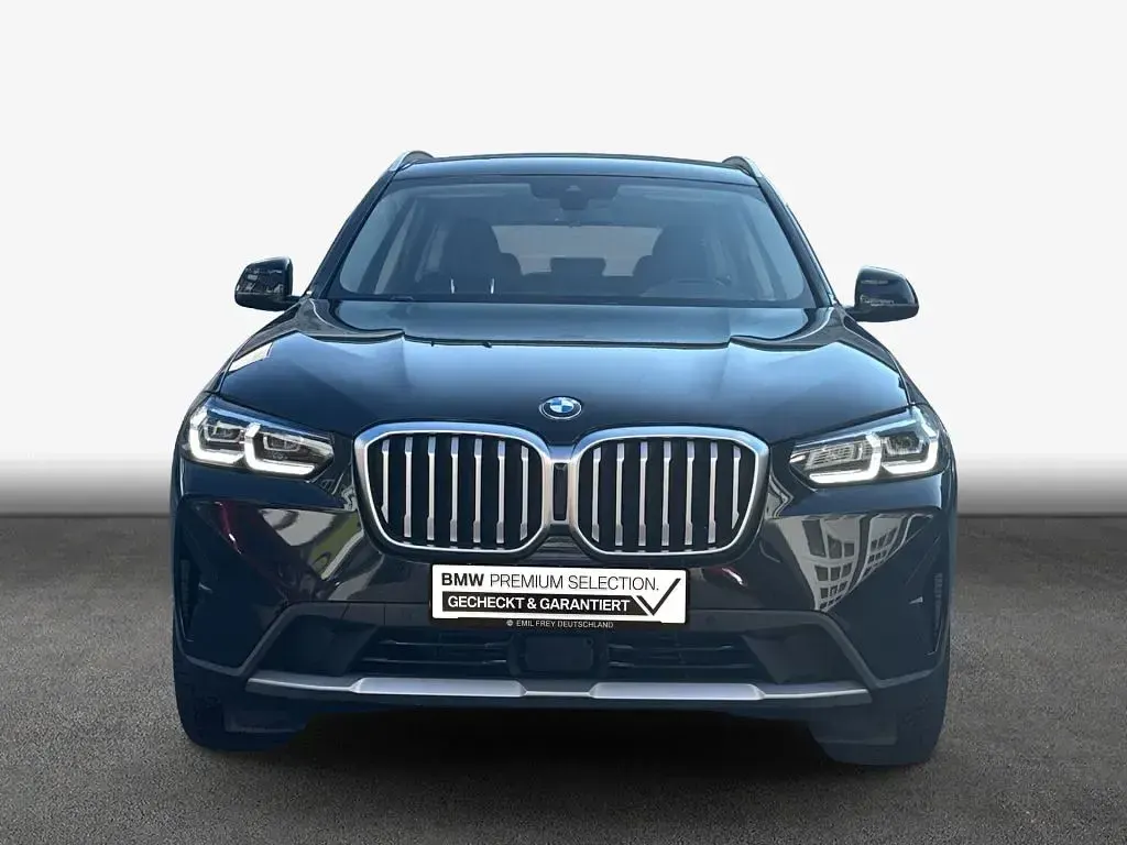 Gebraucht BMW X3 Sport Line 190 PS (139 kW) 2023 Saphirschwarz metallic SUV