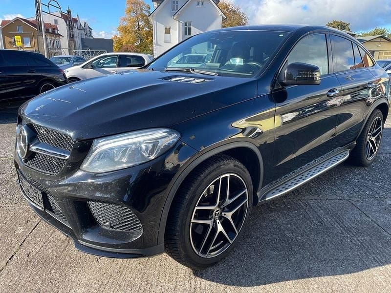 Schwarz Gebraucht 2017 Mercedes GLE350 AMG line SUV | 39.999 € (Fairer Preis) - Bild 1/4
