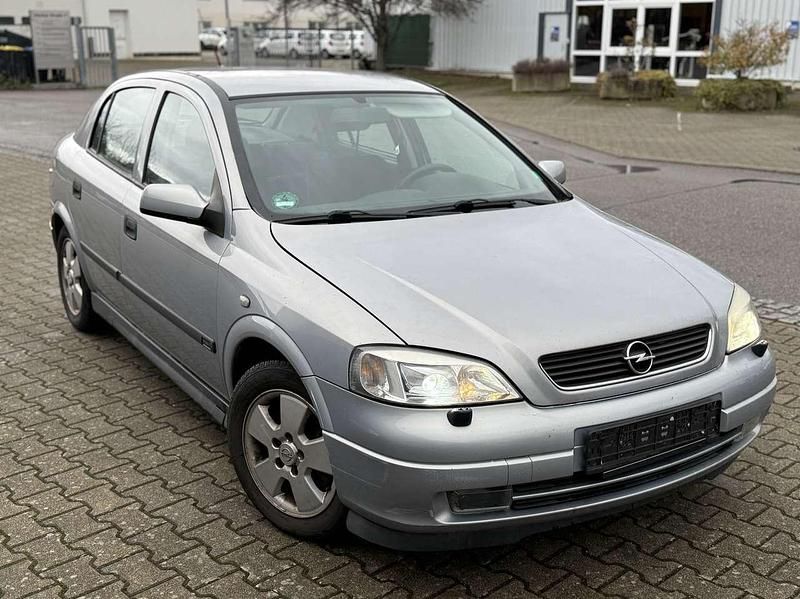 Gebraucht Opel Astra Elegance 84 PS (61 kW) 2002 Silber Kleinwagen