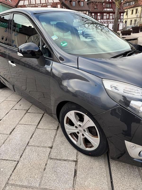 Gebraucht Renault Grand Scénic III 150 PS (110 kW) 2011 Grau Van / Kleinbus