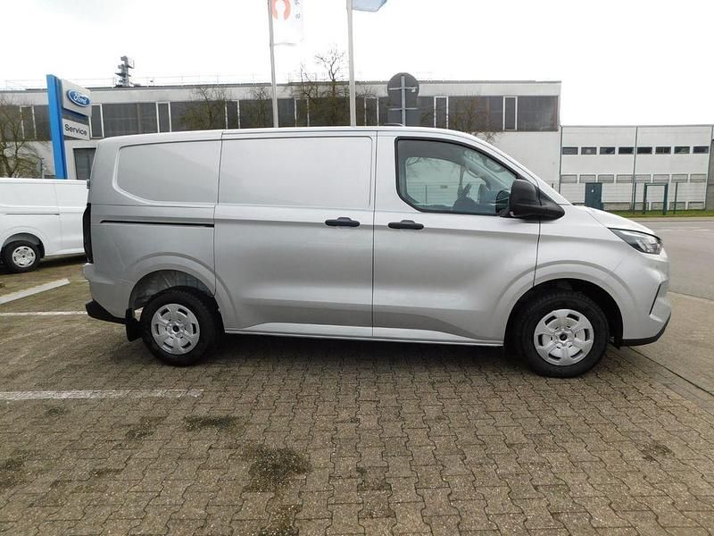Neu Ford Transit Custom 136 PS (100 kW) 2026 Silber Limousine