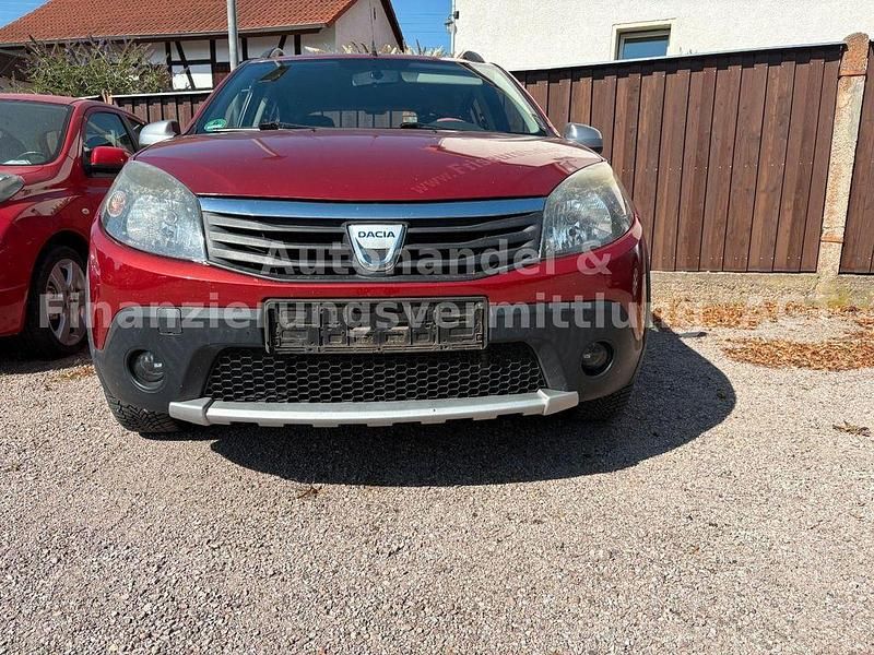 Rot Gebraucht 2011 Dacia Sandero Stepway Kleinwagen | 4.899 € (Teuer) - Bild 1/2