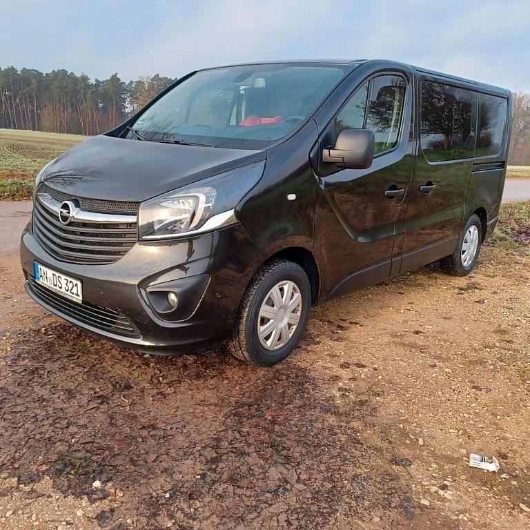 Gebraucht Opel Vivaro 145 PS (106 kW) 2016 Schwarz Van / Kleinbus