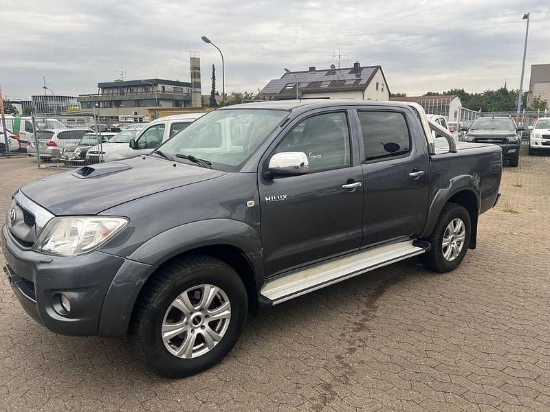 Grau Gebraucht 2010 Toyota HiLux Abholung | 12.300 € (Superpreis) - Bild 1/4