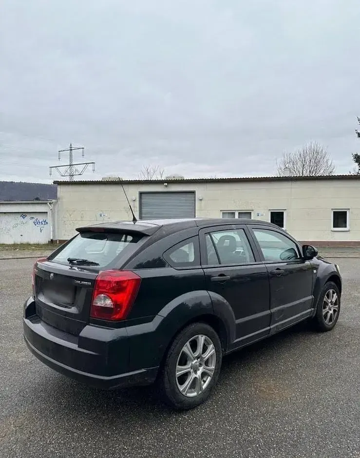 Gebraucht Dodge Caliber 150 PS (110 kW) 2010 Schwarz Kleinwagen