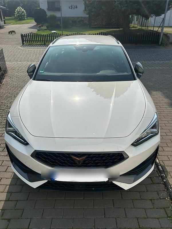 Weiß Gebraucht 2021 Cupra Leon VZ Kombi | 21.500 € (Guter Preis) - Bild 1/4