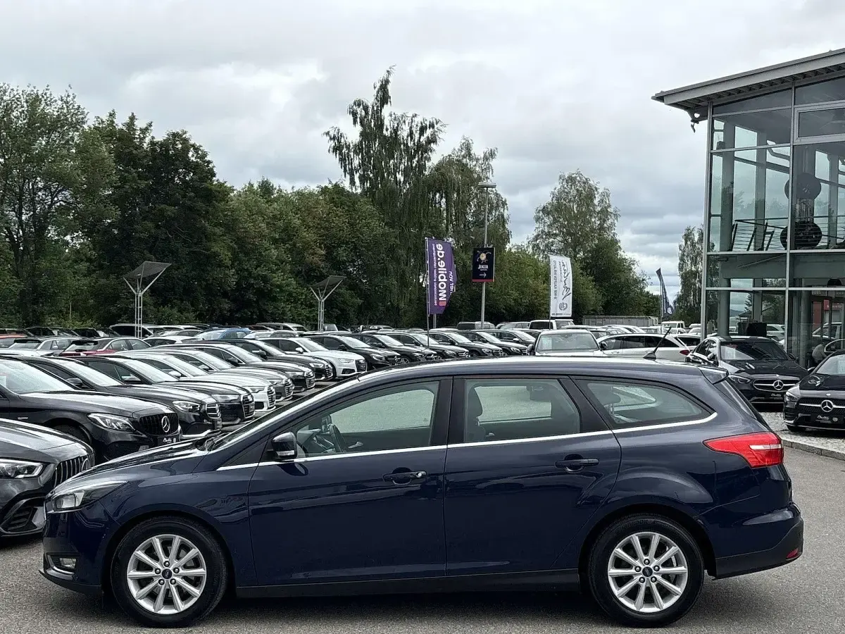 Gebraucht Ford Focus Titanium 150 PS (110 kW) 2017 Blau Kombi