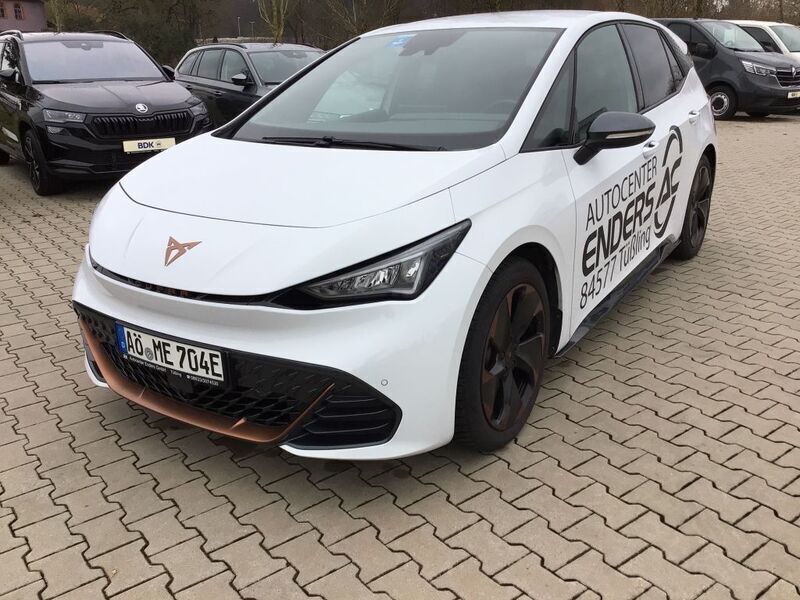 Weiß Gebraucht 2022 Cupra Born Kleinwagen | 29.990 € (Teuer) - Bild 1/4