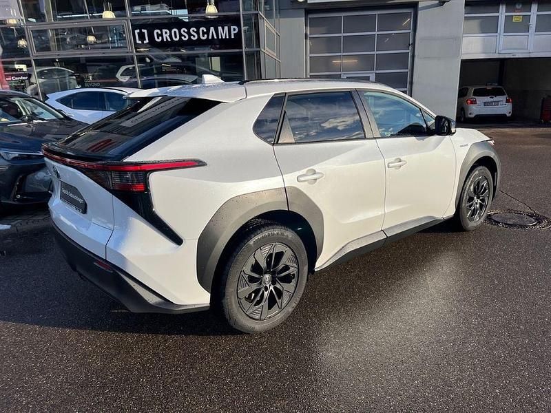 Gebraucht Toyota bZ4X Basis 150 kW (204 PS) 2023 Weiss SUV