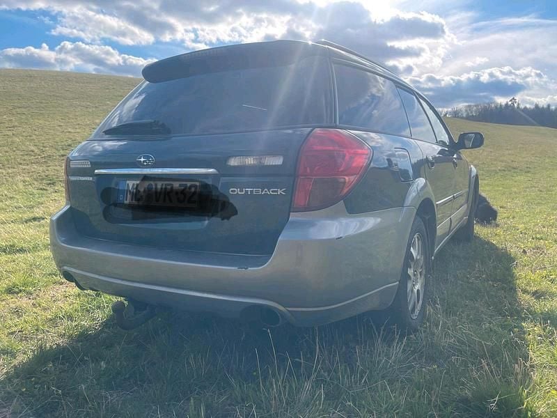 Gebraucht Subaru Outback 156 PS (114 kW) 2002 Grün Kombi
