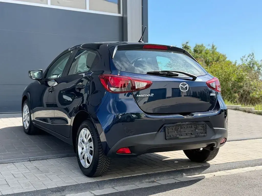 Gebraucht Mazda 2 Center-Line 75 PS (55 kW) 2015 Blau Limousine