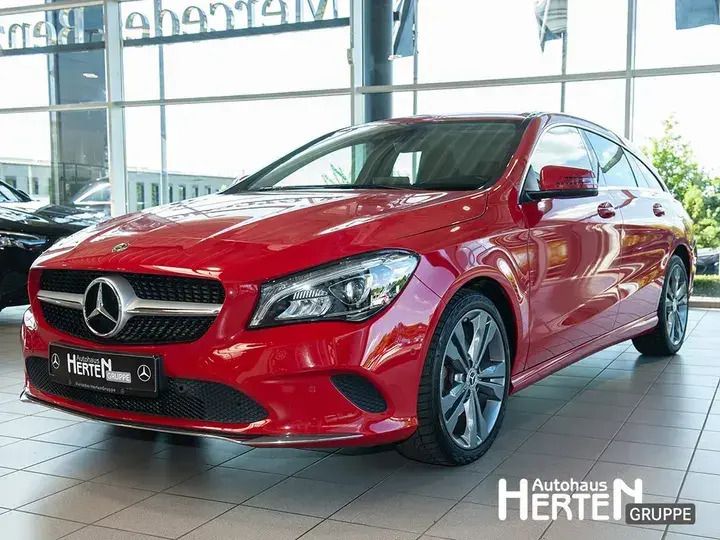 Schwarz Gebraucht 2018 Mercedes CLA200 Shooting Brake Kombi | 19.990 € (Fairer Preis) - Bild 1/4