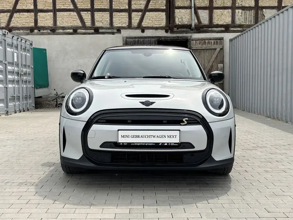 Gebraucht Mini Cooper SE Hatch 135 kW (184 PS) 2022 Weiß Kleinwagen