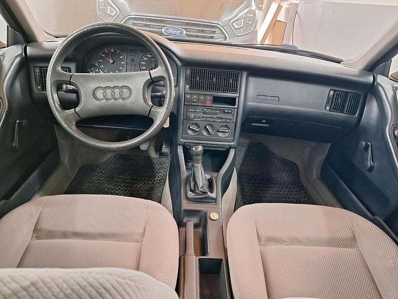 Gebraucht Audi 80 90 PS (66 kW) 1992 Rot Limousine