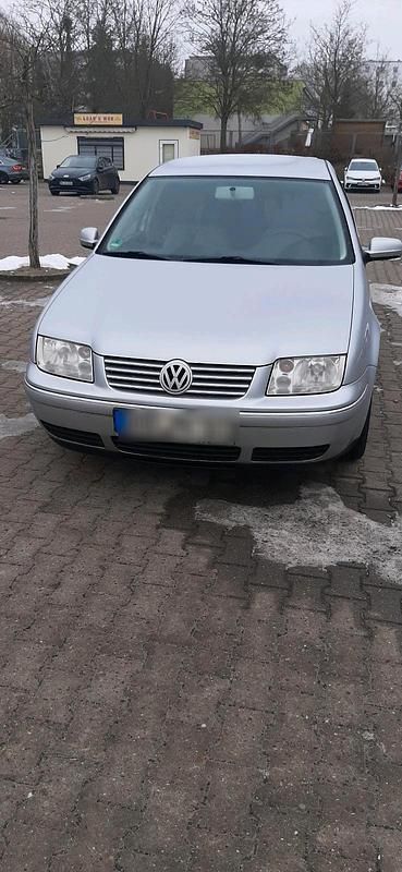 Silber Gebraucht 2003 VW Bora Limousine | 1.190 € (Superpreis) - Bild 1/4