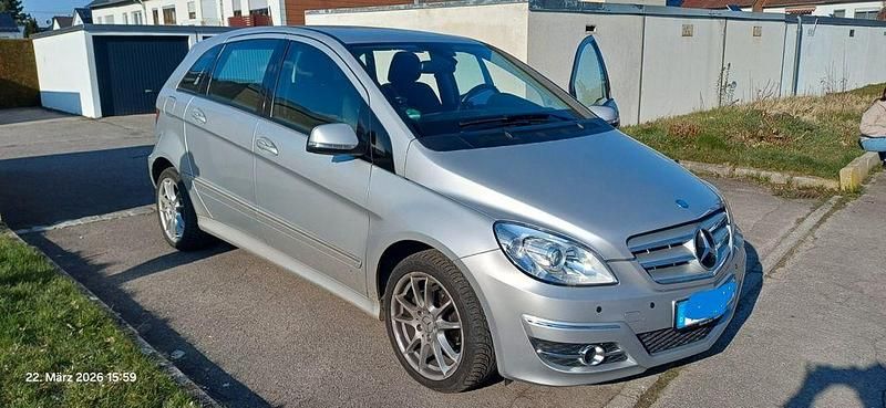 Gebraucht Mercedes B170 116 PS (85 kW) 2008 Silber Van / Kleinbus