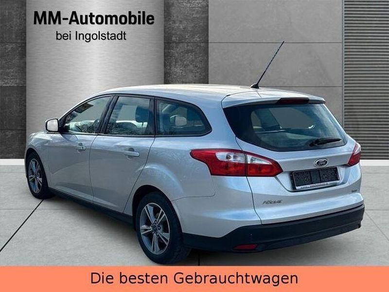 Gebraucht Ford Focus SYNC Edition 125 PS (91 kW) 2014 Polarsilber metallic Kombi
