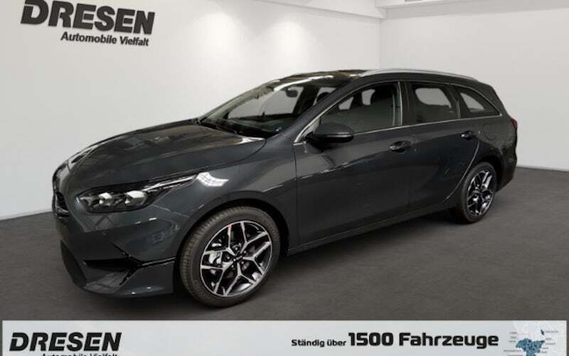 Silbern Neu 2025 Kia Ceed Sportswagon Spirit Kombi | 28.980 € (Fairer Preis) - Bild 1/4