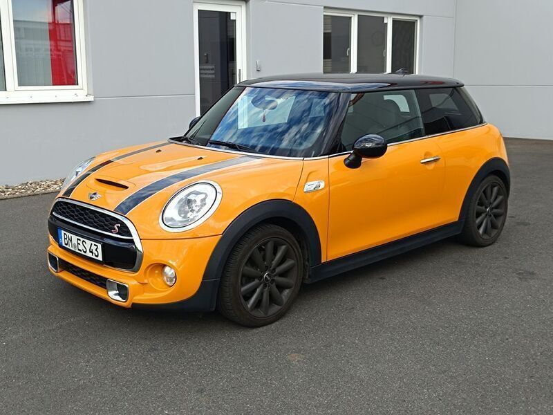 Orange Gebraucht 2017 Mini Cooper SD Kleinwagen | 12.990 € (Fairer Preis) - Bild 1/4