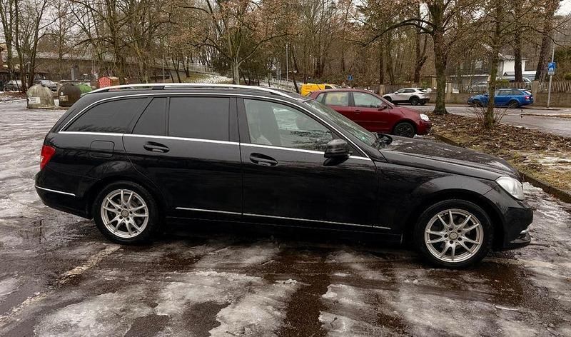 Gebraucht Mercedes C250 277 PS (203 kW) 2013 Schwarz Limousine