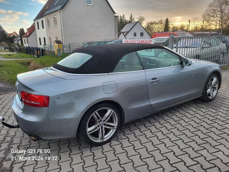 Gebraucht Audi A5 Cabriolet 179 PS (131 kW) 2010 Grau Cabrio