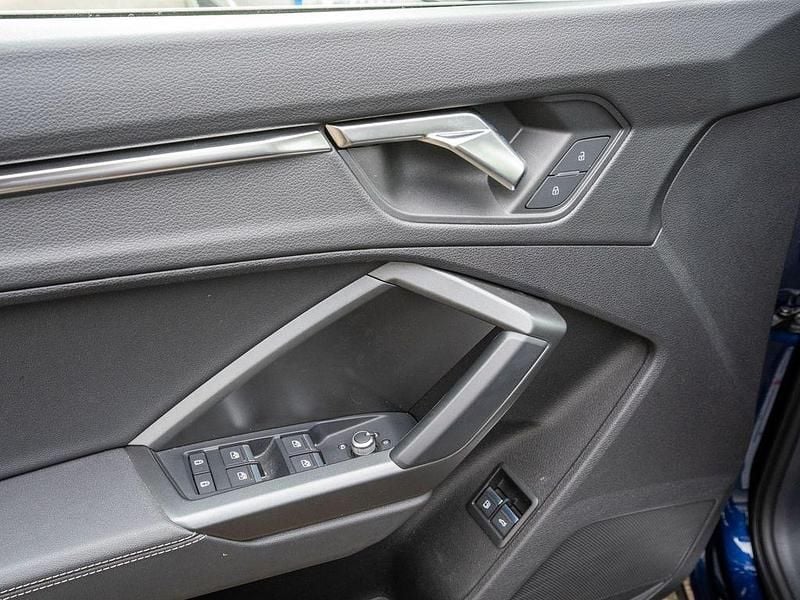 Gebraucht Audi Q3 S-Line 245 PS (180 kW) 2022 Navarrablau metallic SUV