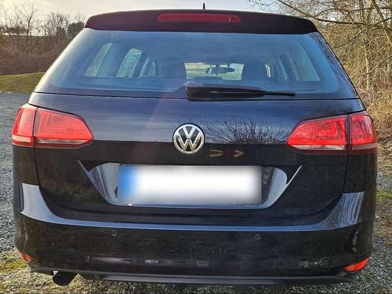Second-hand VW Golf VII Trendline 110 CP (80 kW) 2016 Negru Berlinǎ