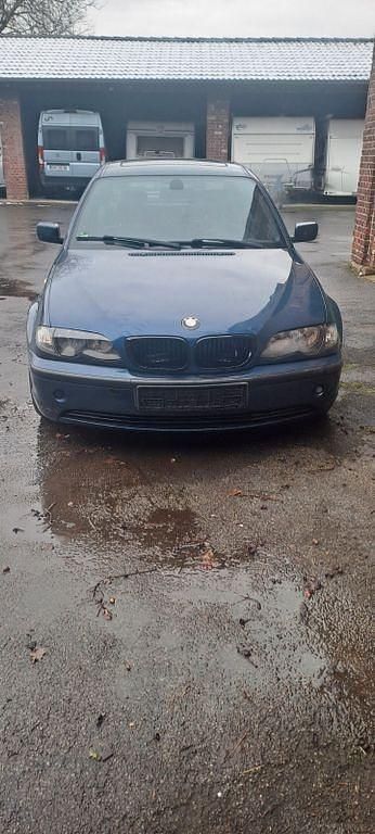 Gebraucht BMW 318 Performance 143 PS (105 kW) 2003 Blau Limousine