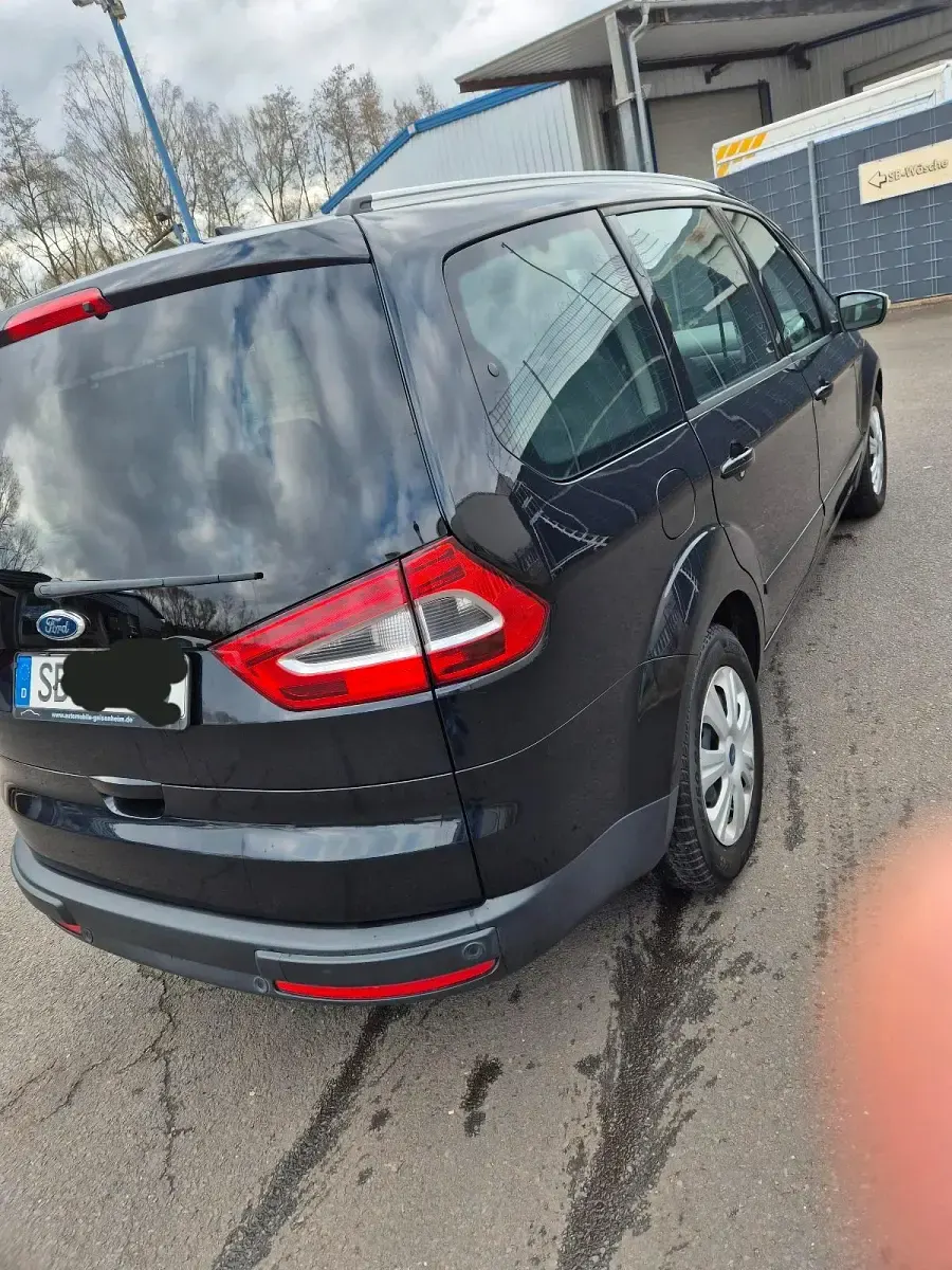 Gebraucht Ford Galaxy 140 PS (102 kW) 2011 Schwarz Van / Kleinbus