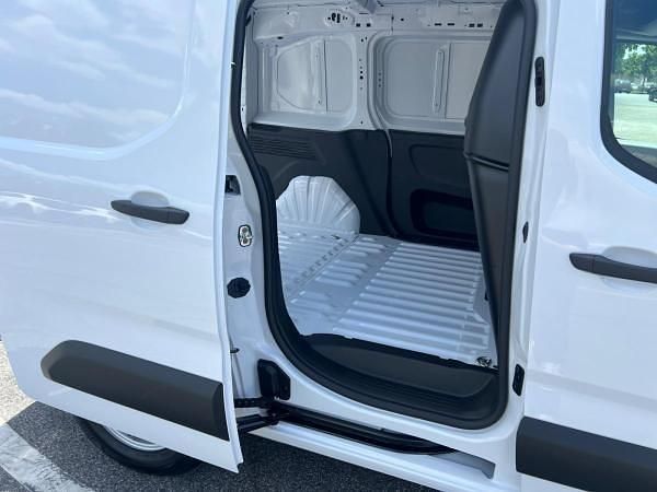 Neu Peugeot E-Partner 100 kW (136 PS) 2025 Weiß (ice white) Van / Kleinbus
