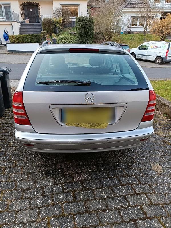 Gebraucht Mercedes C180 143 PS (105 kW) 2003 Silber Kombi