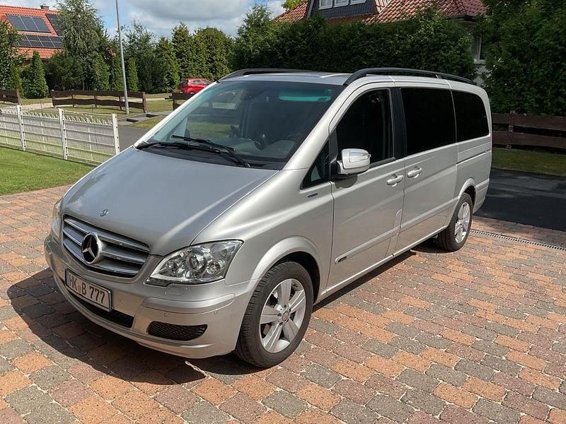 Grau Gebraucht 2014 Mercedes Viano Avantgarde Van / Kleinbus | 20.980 € (Fairer Preis) - Bild 1/4