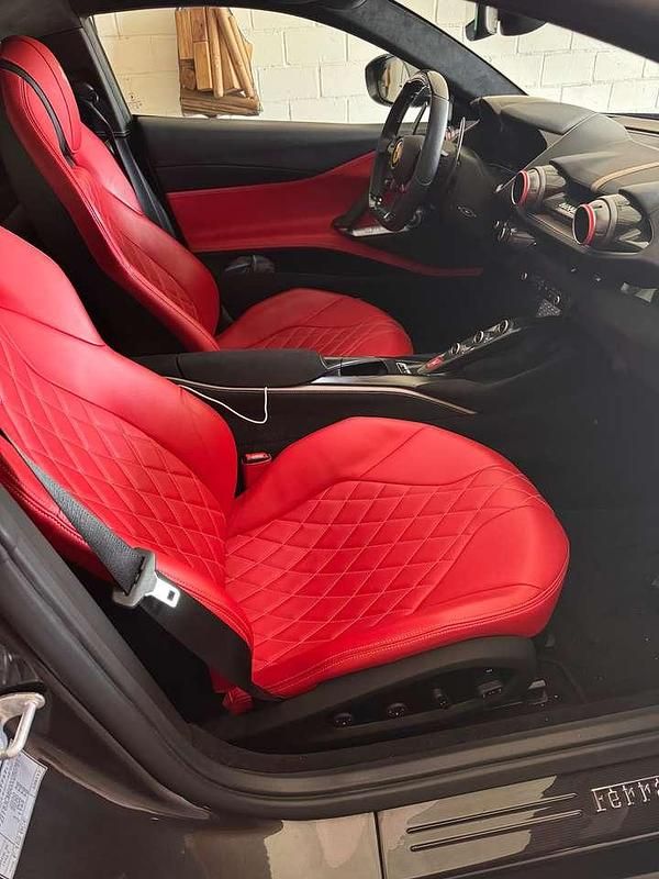 Gebraucht Ferrari 812 795 PS (584 kW) 2019 Grau Coupé