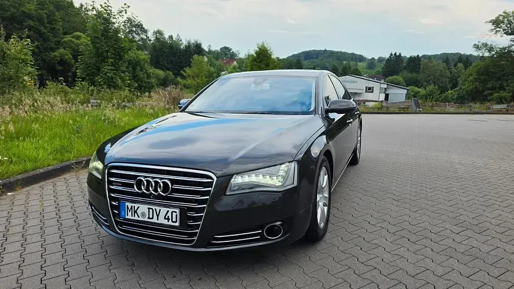 Gebraucht Audi A8 Ambiente 371 PS (272 kW) 2012 Andere farben Limousine