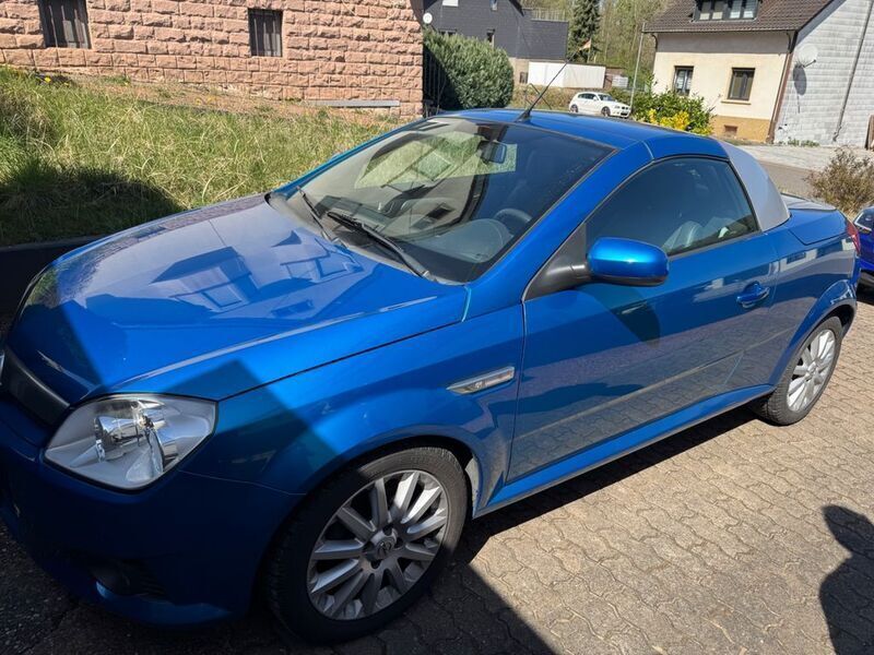 Blau Gebraucht 2006 Opel Tigra Edition Cabrio | 1.499 € (Superpreis) - Bild 1/4