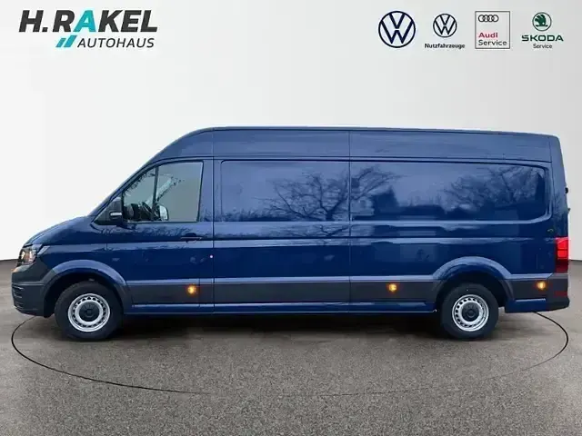 Second-hand VW Crafter 140 CP (102 kW) 2024 Albastru Van