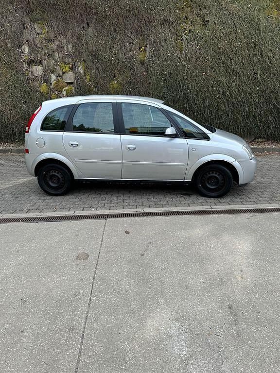 Gebraucht Opel Meriva 125 PS (91 kW) 2004 Silber Van / Kleinbus