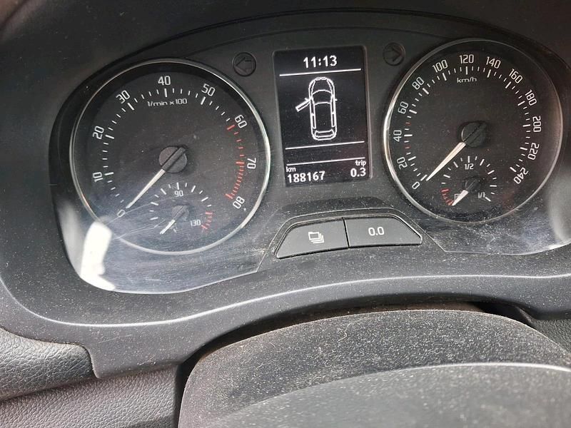 Gebraucht Skoda Roomster 69 PS (50 kW) 2014 Weiß Van / Kleinbus