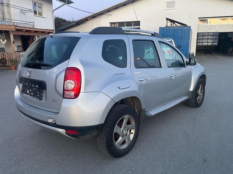 Usado Dacia Duster Prestige 110 HP (80 kW) 2011 Cinzento SUV