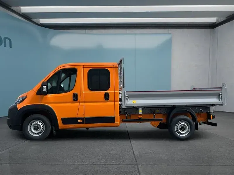 Neu Opel Movano 140 PS (102 kW) 2026 Orange Van