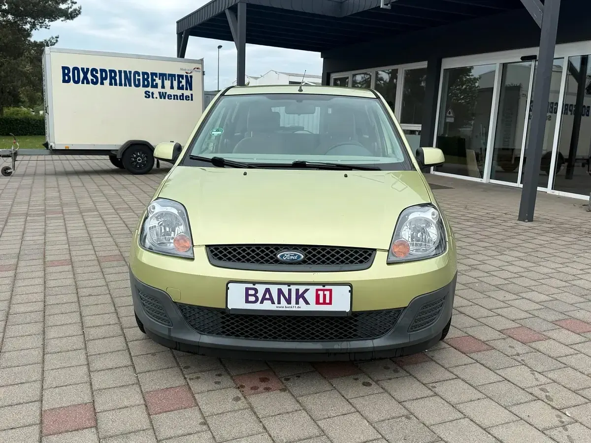 Gebraucht Ford Fiesta 80 PS (58 kW) 2006 Gelb Kleinwagen